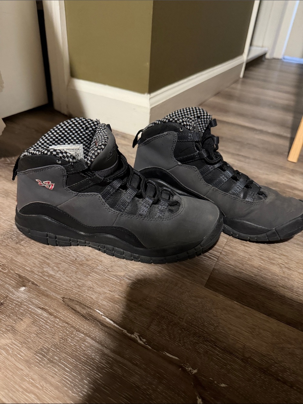 Nike Men's Black & Gray High-Top Sneakers